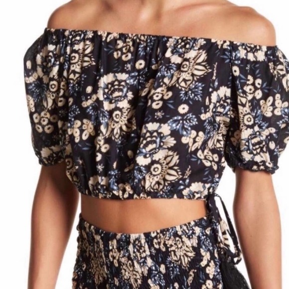 Tiare Hawaii Tops - TIARE HAWAII Shirt Womens One Size Black Floral Lover Off the Shoulder Crop Top